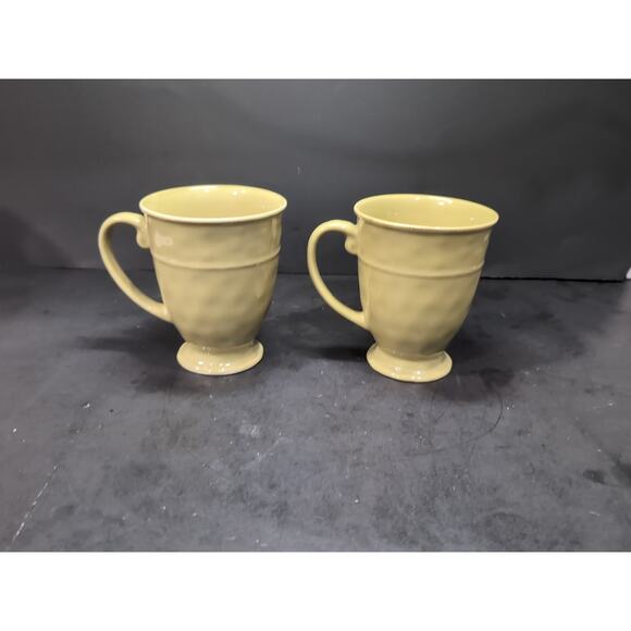 Pier 1 Imports Martillo Green Sage Footed Mugs, 12oz Cup, Set Of 2 Coffee Mugs‎ - Picture 1 of 9